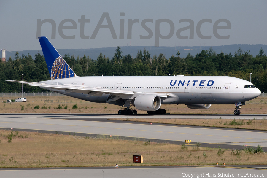 United Airlines Boeing 777-222(ER) (N206UA) | Photo 115788