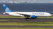 United Airlines Boeing 777-222(ER) (N206UA) at  Tokyo - Haneda International, Japan