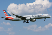 American Airlines Boeing 757-2B7 (N206UW) at  Washington - Ronald Reagan National, United States