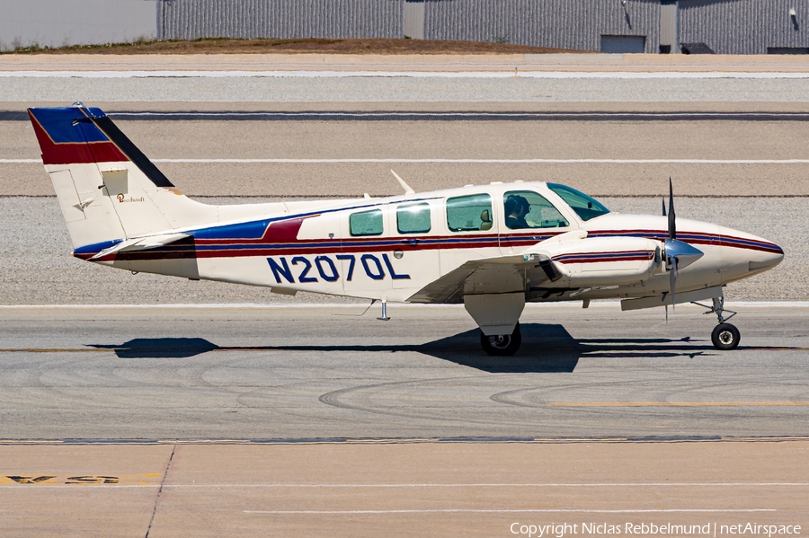 (Private) Beech 58 Baron (N2070L) | Photo 680903