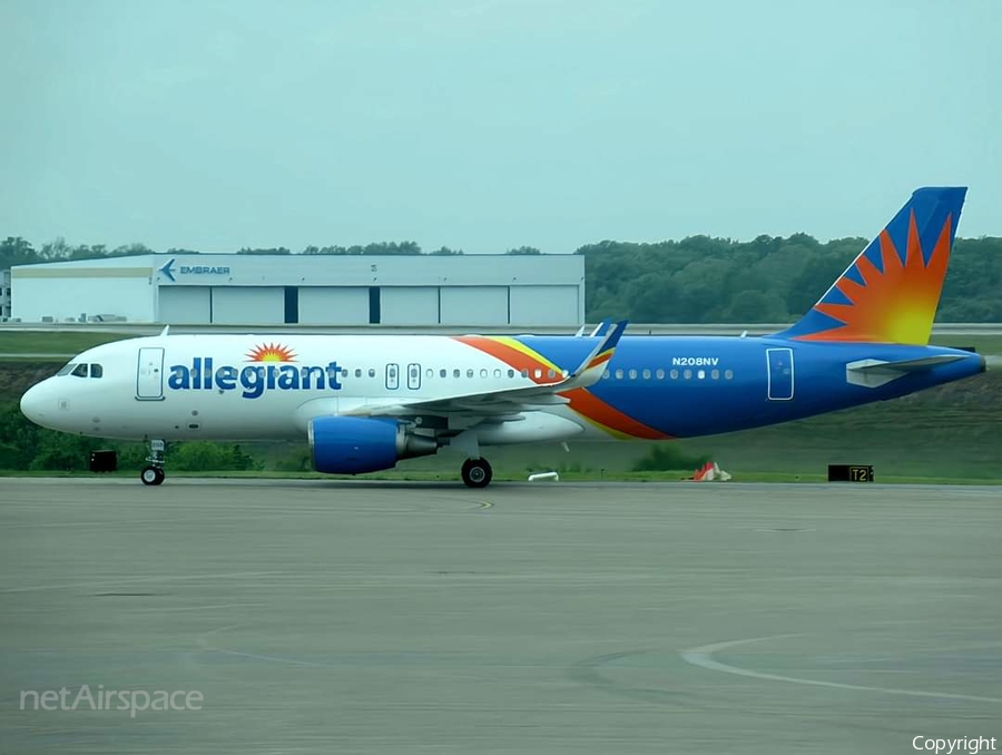 Allegiant Air Airbus A320-214 (N208NV) | Photo 567547