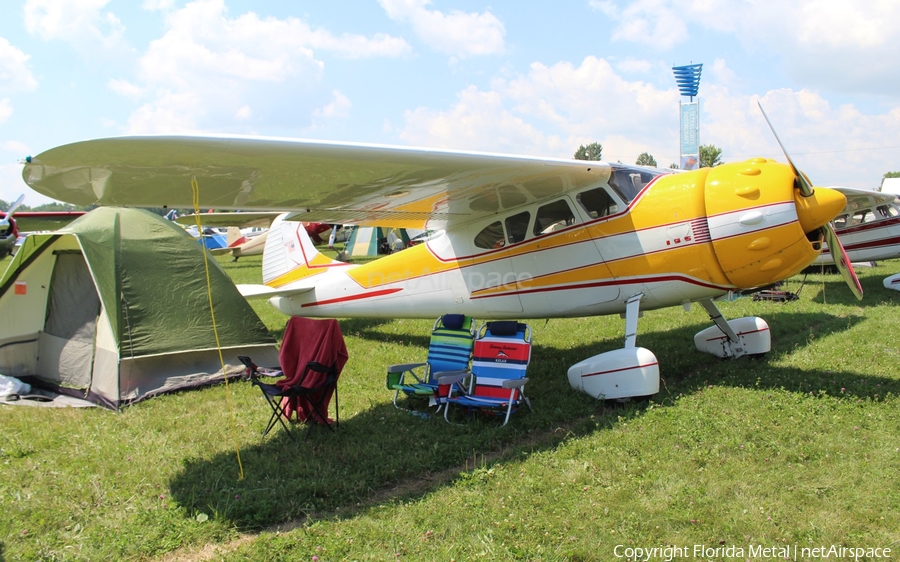 (Private) Cessna 195B Businessliner (N2105C) | Photo 306693