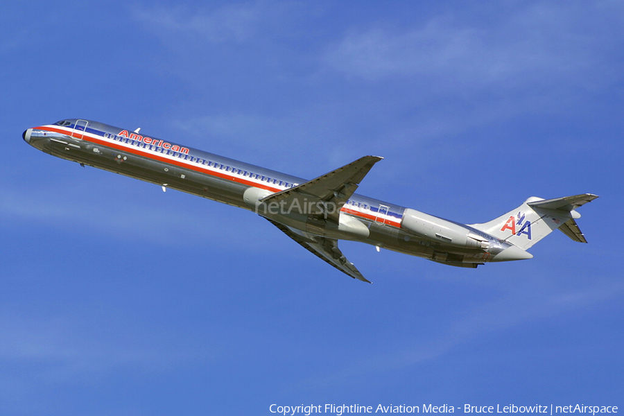 American Airlines McDonnell Douglas MD-82 (N210AA) | Photo 128067