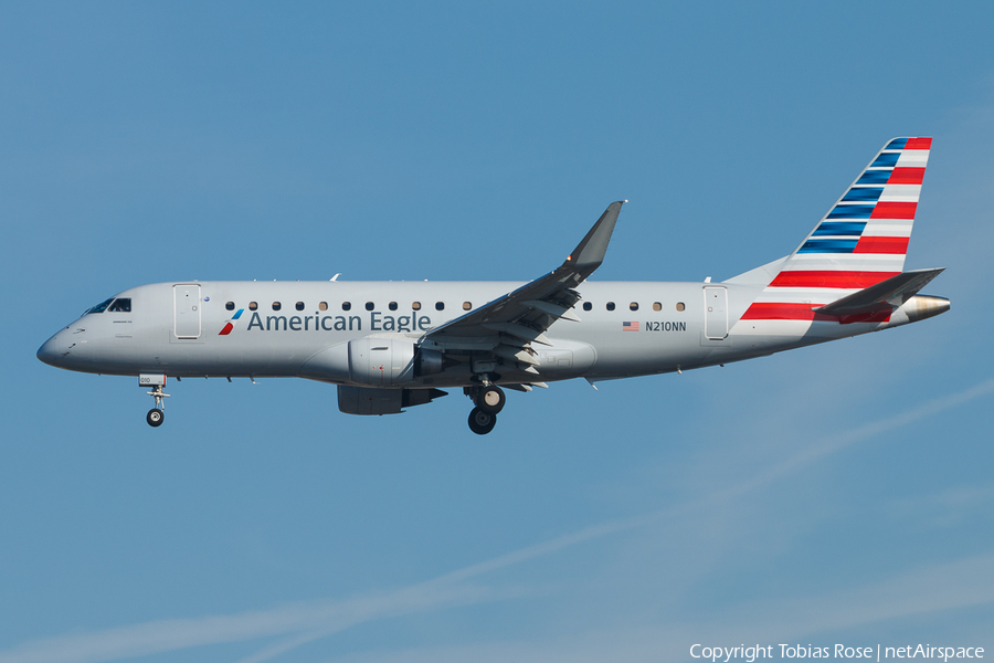 American Eagle (Compass Airlines) Embraer ERJ-175LR (ERJ-170-200LR) (N210NN) | Photo 298769