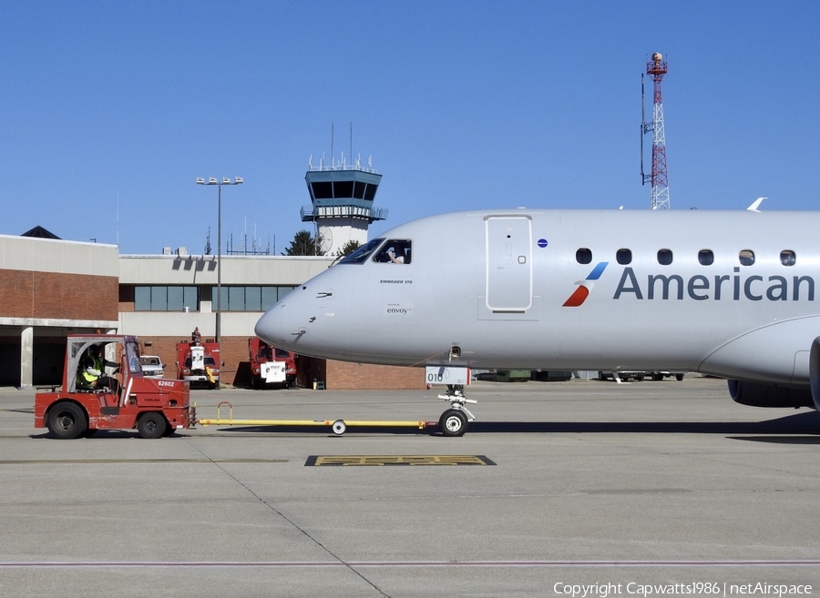 American Eagle (Compass Airlines) Embraer ERJ-175LR (ERJ-170-200LR) (N210NN) | Photo 410781