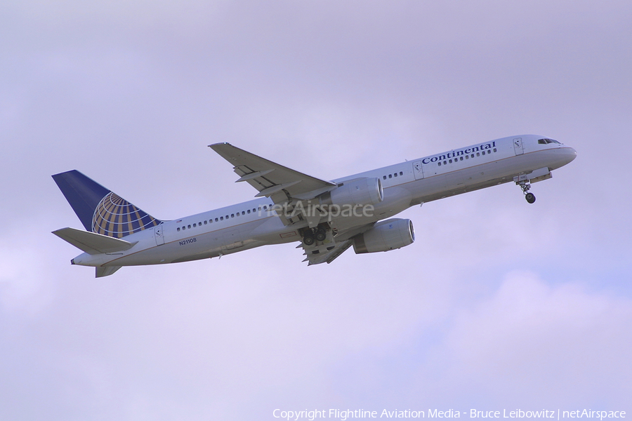 Continental Airlines Boeing 757-224 (N21108) | Photo 190265