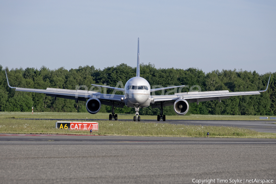 United Airlines Boeing 757-224 (N21108) | Photo 244825