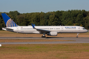 United Airlines Boeing 757-224 (N21108) at  Hamburg - Fuhlsbuettel (Helmut Schmidt), Germany