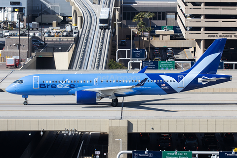Breeze Airways Airbus A220-300 (N211BZ) at  Phoenix - Sky Harbor, United States