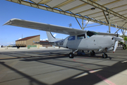 (Private) Cessna T210L Turbo Centurion (N211LC) at  Albuquerque - International, United States