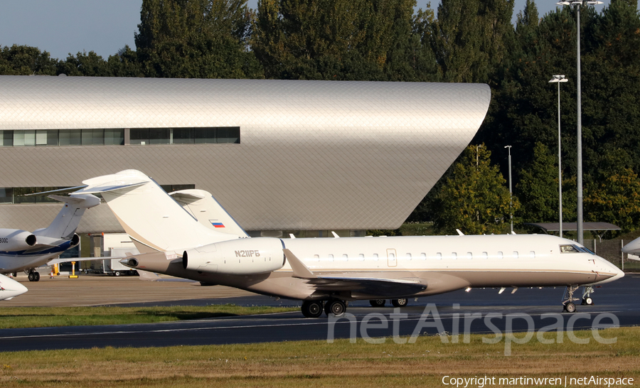 (Private) Bombardier BD-700-1A10 Global Express XRS (N211PB) | Photo 352270