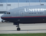 United Airlines Boeing 777-222 (N211UA) at  Chicago - O'Hare International, United States
