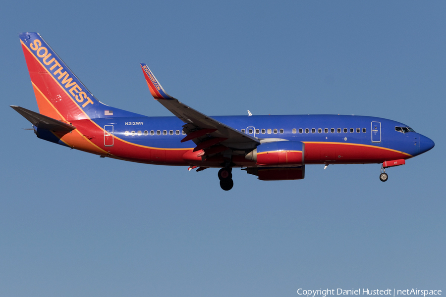 Southwest Airlines Boeing 737-7H4 (N212WN) | Photo 477572