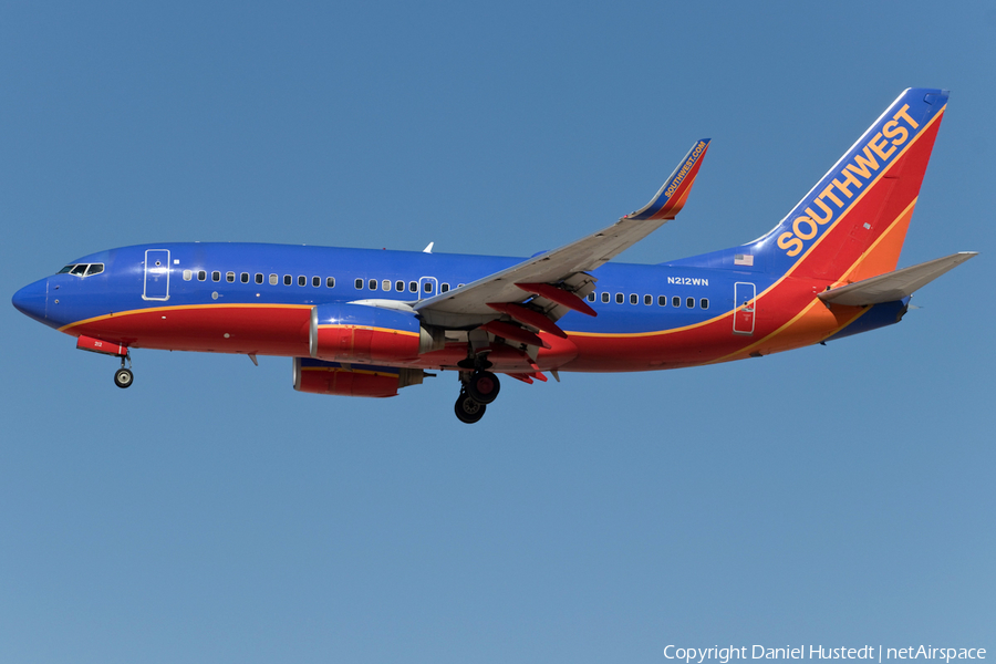 Southwest Airlines Boeing 737-7H4 (N212WN) | Photo 479266