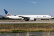 United Airlines Boeing 777-322(ER) (N2138U) at  Frankfurt am Main, Germany