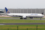 United Airlines Boeing 777-322(ER) (N2140U) at  Brussels - International, Belgium