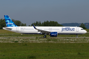 JetBlue Airways Airbus A321-271NX (N2142J) at  Hamburg - Finkenwerder, Germany