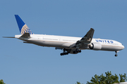 United Airlines Boeing 777-322(ER) (N2142U) at  Newark - Liberty International, United States