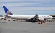 United Airlines Boeing 777-322(ER) (N2142U) at  San Francisco - International, United States