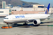 United Airlines Boeing 777-322(ER) (N2142U) at  San Francisco - International, United States