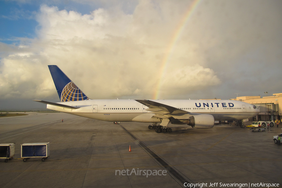 United Airlines Boeing 777-222 (N214UA) | Photo 15004