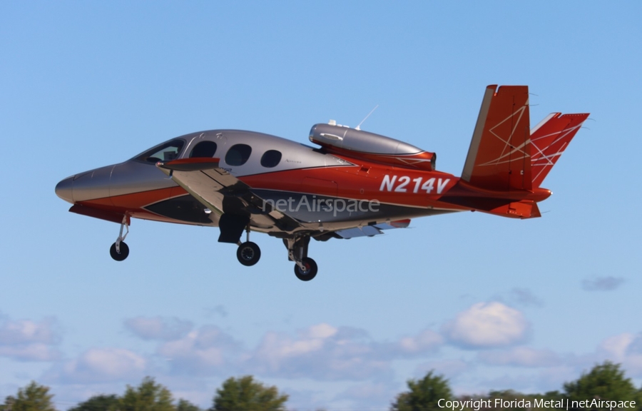 (Private) Cirrus SF50 Vision Jet G2+ Arrivee (N214V) | Photo 569669