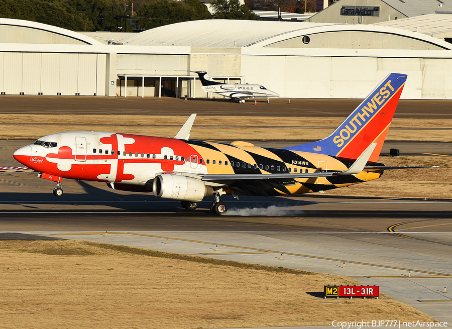 Southwest Airlines Boeing 737-7H4 (N214WN) | Photo 416769