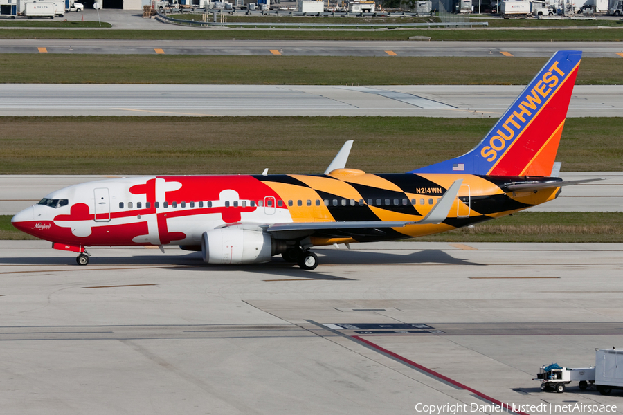 Southwest Airlines Boeing 737-7H4 (N214WN) | Photo 517226