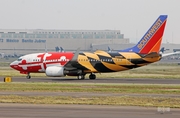 Southwest Airlines Boeing 737-7H4 (N214WN) at  Mexico City - Lic. Benito Juarez International, Mexico