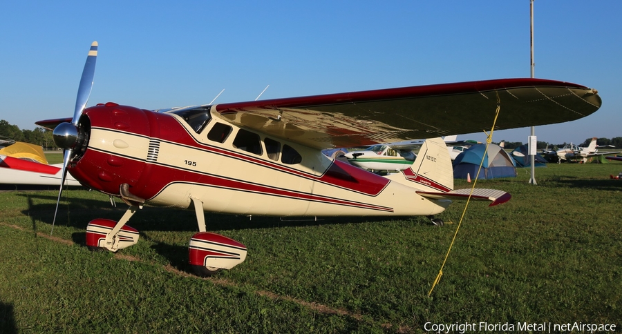 (Private) Cessna 195B Businessliner (N2151C) | Photo 328536