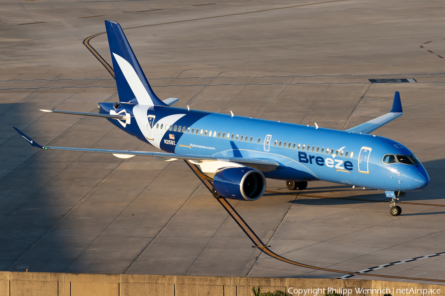 Breeze Airways Airbus A220-300 (N215BZ) | Photo 560849