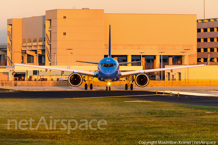 Breeze Airways Airbus A220-300 (N215BZ) | Photo 603288