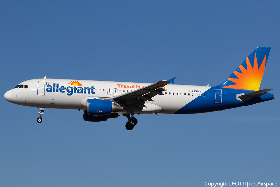 Allegiant Air Airbus A320-214 (N215NV) | Photo 547418