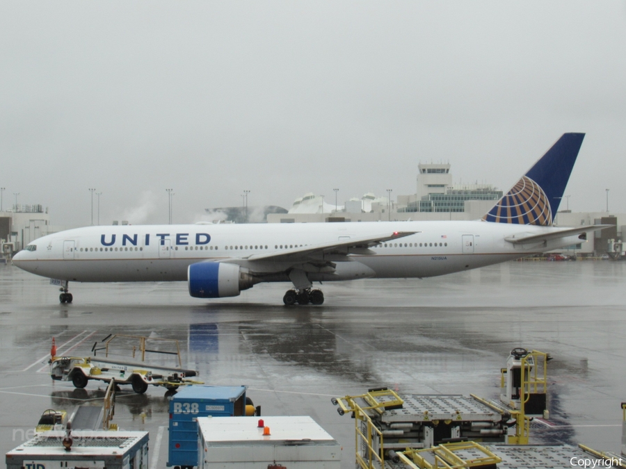 United Airlines Boeing 777-222 (N215UA) | Photo 624619