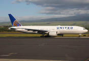 United Airlines Boeing 777-222 (N215UA) at  Kahului, United States