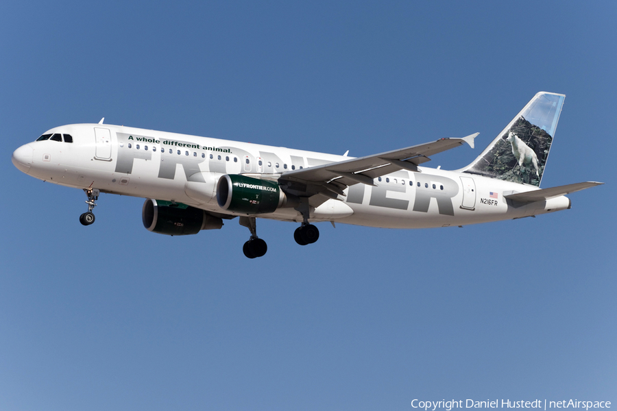 Frontier Airlines Airbus A320-214 (N216FR) | Photo 479268