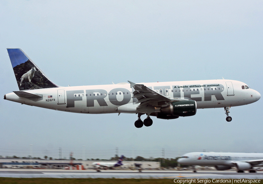 Frontier Airlines Airbus A320-214 (N216FR) | Photo 77453