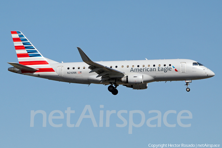 American Eagle (Compass Airlines) Embraer ERJ-175LR (ERJ-170-200LR) (N216NN) | Photo 200401
