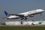 United Airlines Boeing 777-222(ER) (N216UA) at  Brussels - International, Belgium
