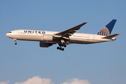 United Airlines Boeing 777-222(ER) (N216UA) at  Dubai - International, United Arab Emirates