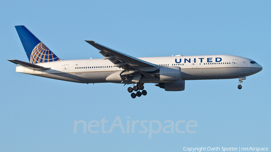 United Airlines Boeing 777-222(ER) (N216UA) | Photo 375477