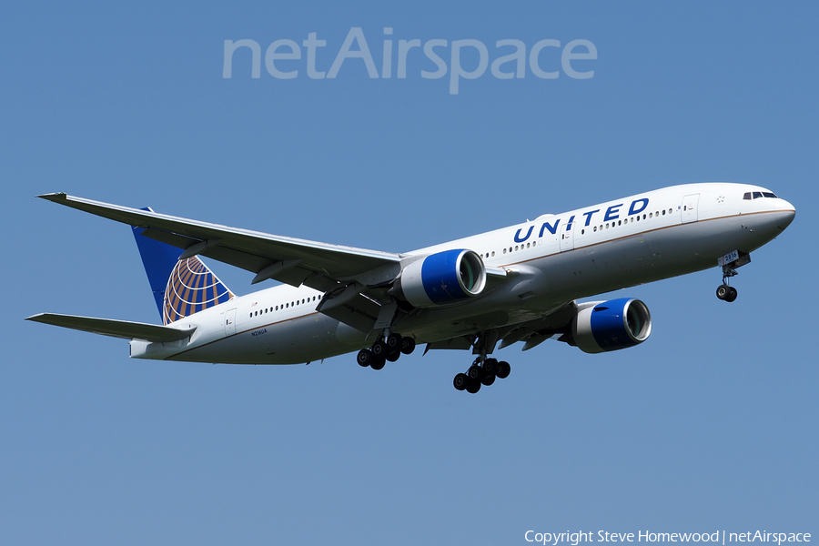 United Airlines Boeing 777-222(ER) (N216UA) | Photo 669859