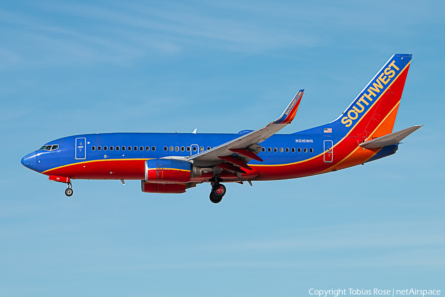 Southwest Airlines Boeing 737-7H4 (N216WR) | Photo 275263