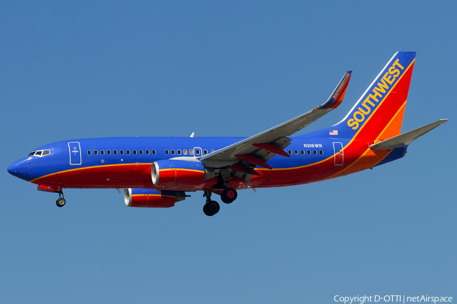 Southwest Airlines Boeing 737-7H4 (N216WR) | Photo 184128