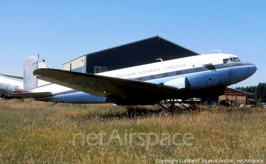 Northern Peninsula Fisheries Douglas DC-3A (N21713) | Photo 406090