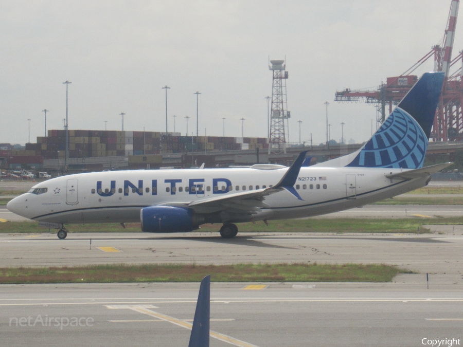 United Airlines Boeing 737-724 (N21723) | Photo 468681