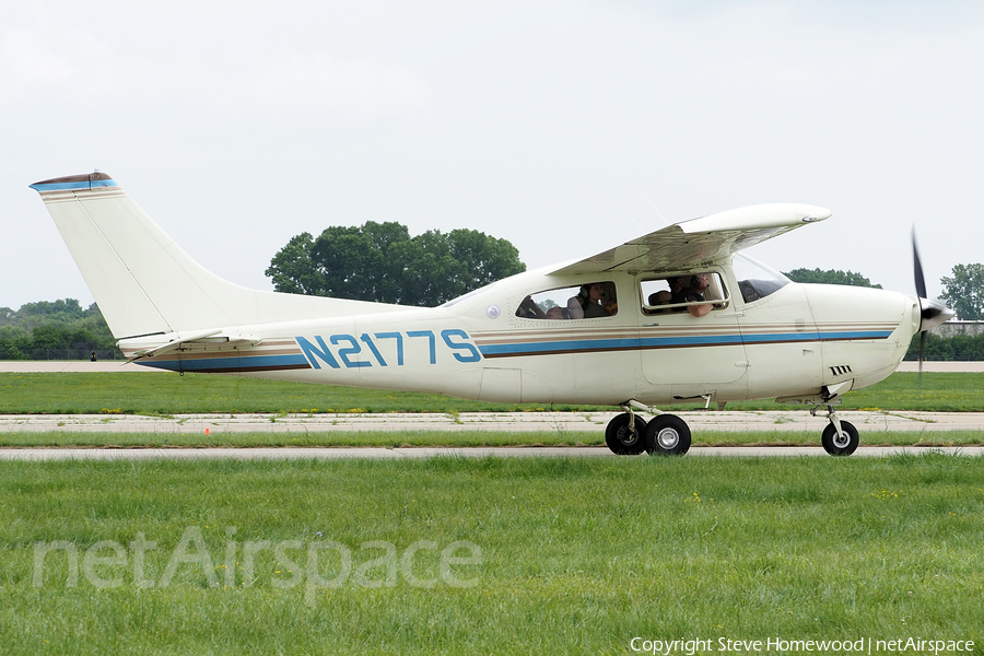 (Private) Cessna 210L Centurion (N2177S) | Photo 677365