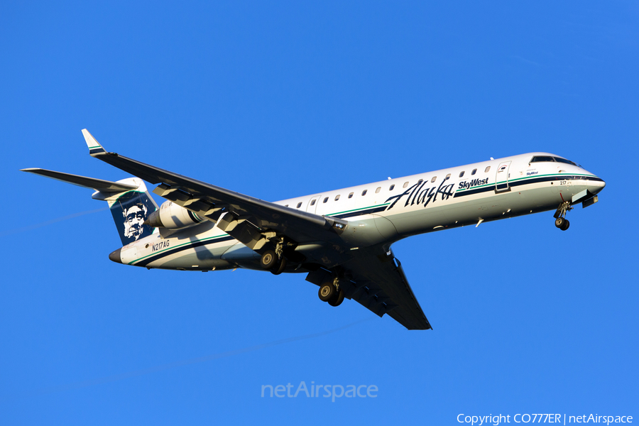 Alaska Airlines (Skywest) Bombardier CRJ-701 (N217AG) | Photo 119312