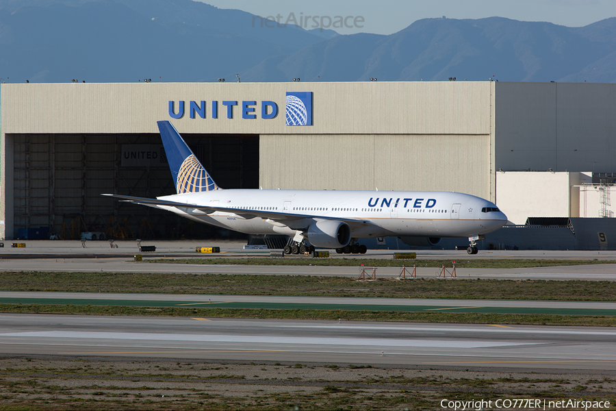 United Airlines Boeing 777-222(ER) (N217UA) | Photo 18974
