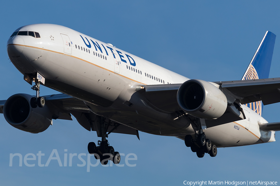 United Airlines Boeing 777-222(ER) (N217UA) | Photo 129959